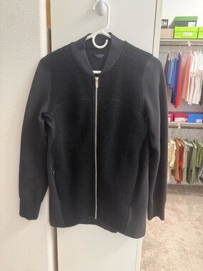 Women’s Lululemon Jacket